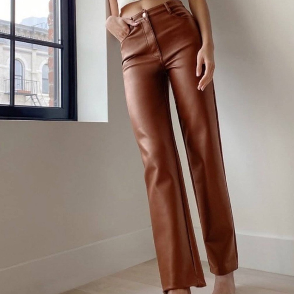 Aritzia Melina Pant in Patina Brown (Size 4)
